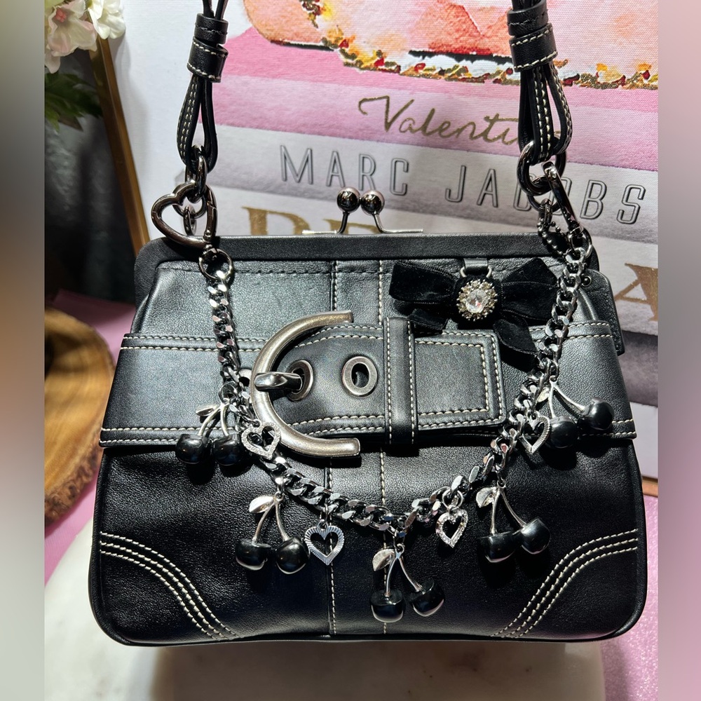 Coach Soho Kisslock Vintage black leather crystal velvet bow EUC - Picture 4 of 13